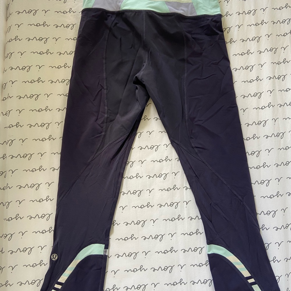 Lululemon Inspire Crop Size 4